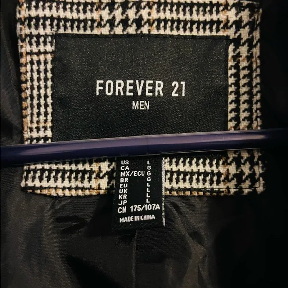 Checkered B&Grey barely worn. No damage. In a clean and smoke free environment. - Picture 2 of 3